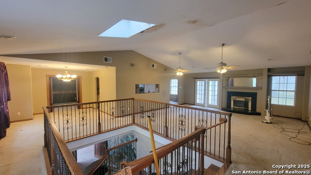 Image 9 of 29 For 7 Glen Cove Dr