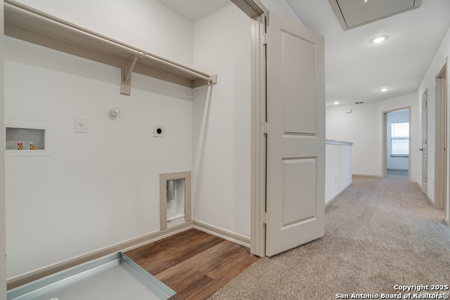 Image 11 of 28 For 13838 Enzo Gate