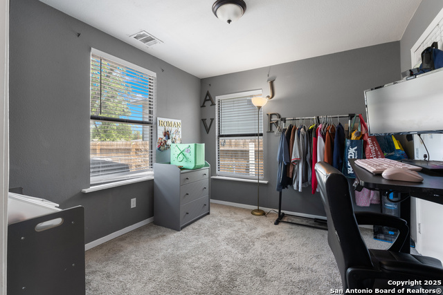 Listing photo id 16 for 3407 La Violeta