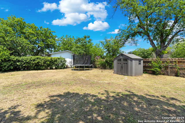Listing photo id 21 for 3407 La Violeta