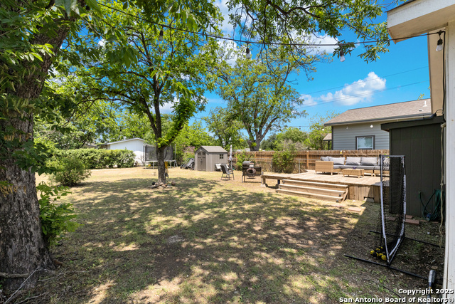 Listing photo id 23 for 3407 La Violeta