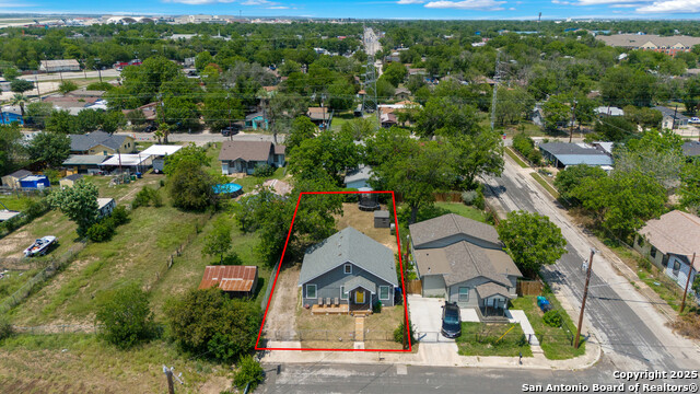 Listing photo id 26 for 3407 La Violeta