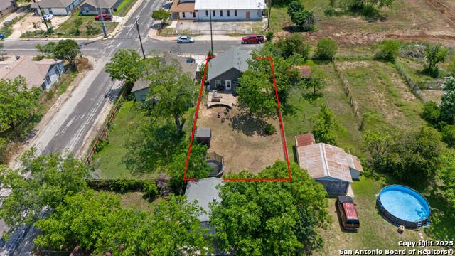 Listing photo id 32 for 3407 La Violeta
