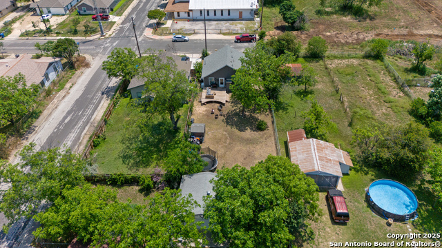 Listing photo id 33 for 3407 La Violeta