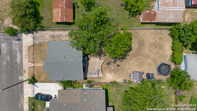 Listing photo id 35 for 3407 La Violeta