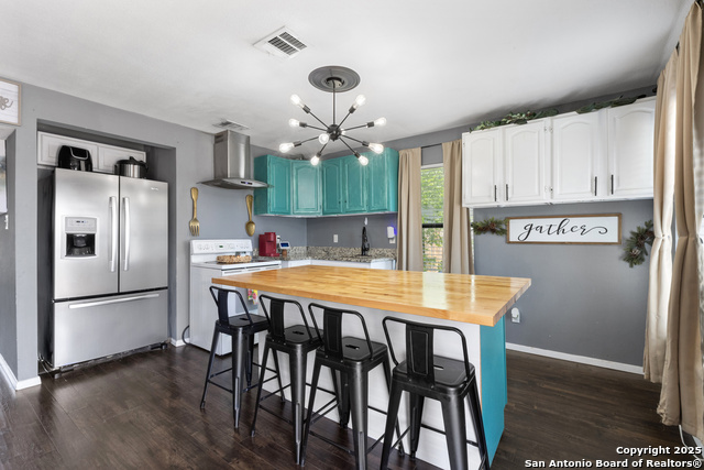 Listing photo id 5 for 3407 La Violeta