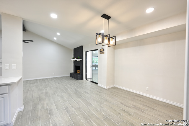 Image 15 of 42 For 5914 Pineway