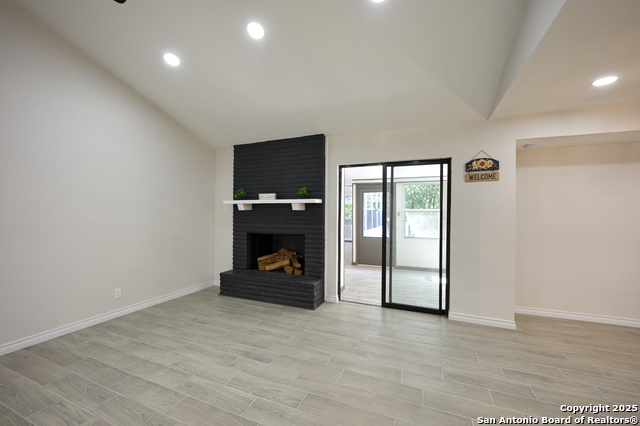 Image 18 of 42 For 5914 Pineway