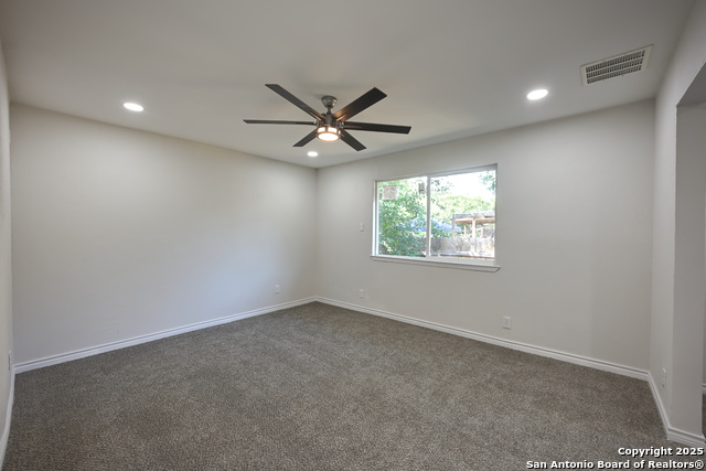 Image 21 of 42 For 5914 Pineway