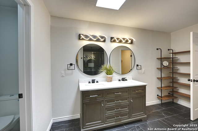 Image 26 of 42 For 5914 Pineway