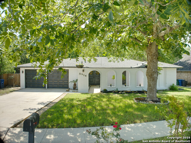 Image 36 of 42 For 5914 Pineway