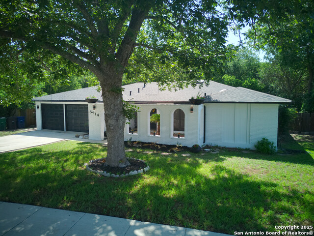 Image 37 of 42 For 5914 Pineway
