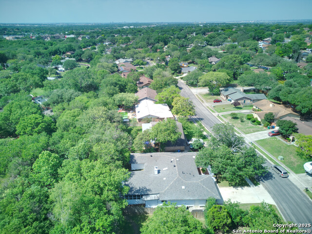 Image 38 of 42 For 5914 Pineway