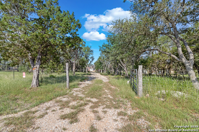 Image 2 of 36 For 423 County Road 2471