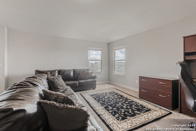 Listing photo id 14 for 7350 Sky Blue