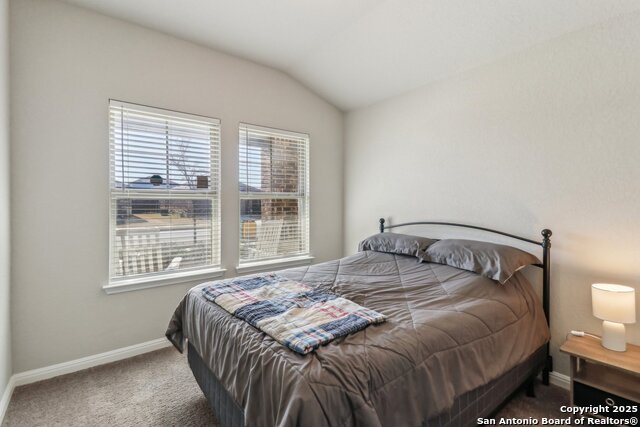 Listing photo id 11 for 3012 Hess Boulevard