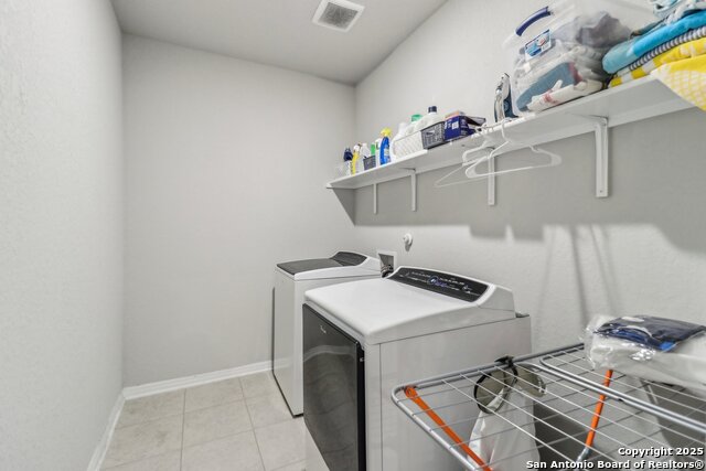 Listing photo id 14 for 3012 Hess Boulevard