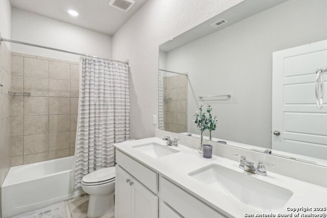 Listing photo id 15 for 3012 Hess Boulevard