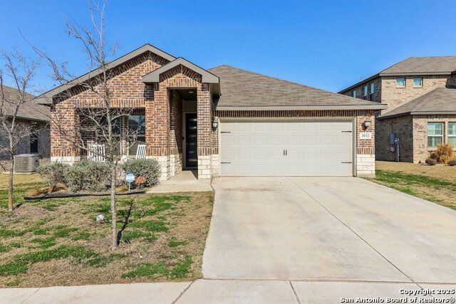 Listing photo id 0 for 3012 Hess Boulevard