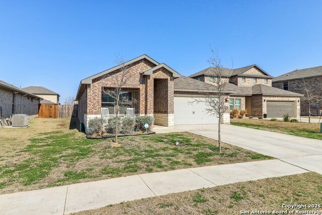 Listing photo id 1 for 3012 Hess Boulevard