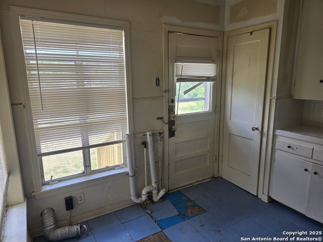 Image 16 of 19 For 3218 Southcross E