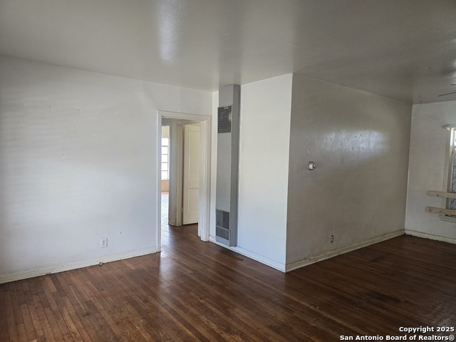 Image 4 of 19 For 3218 Southcross E