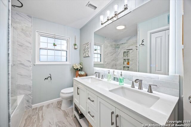 Image 16 of 53 For 630 Deerwood Dr