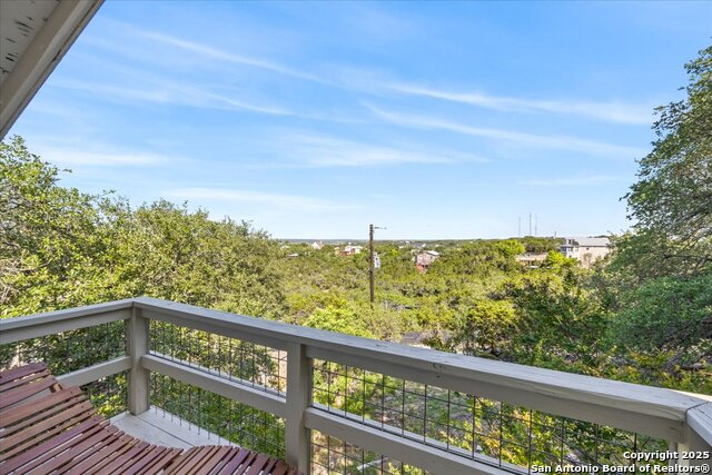 Image 19 of 53 For 630 Deerwood Dr