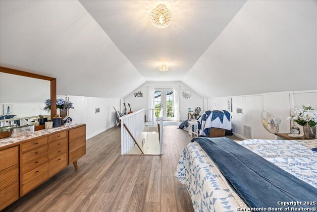 Image 21 of 53 For 630 Deerwood Dr