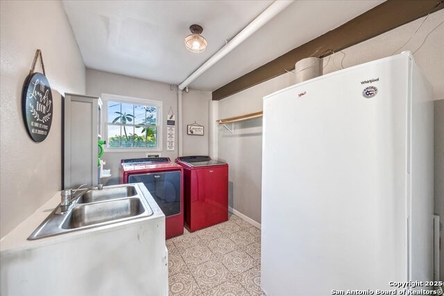Image 29 of 53 For 630 Deerwood Dr