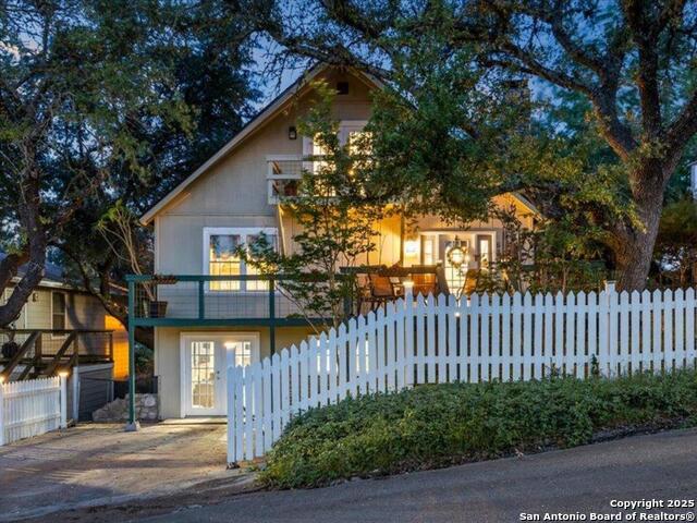 Image 3 of 53 For 630 Deerwood Dr