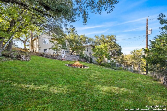 Image 33 of 53 For 630 Deerwood Dr