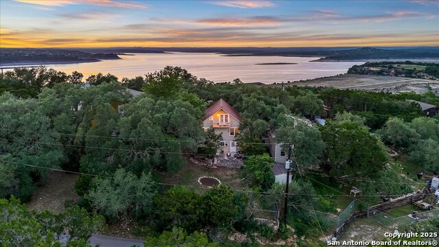 Image 6 of 53 For 630 Deerwood Dr