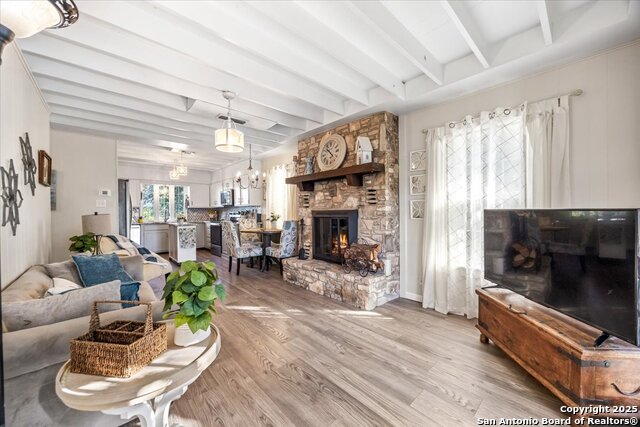 Image 8 of 53 For 630 Deerwood Dr