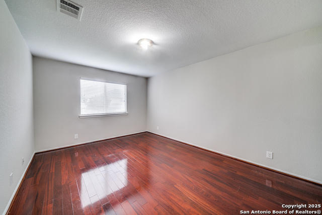 Image 13 of 26 For 221 Raleigh Dr