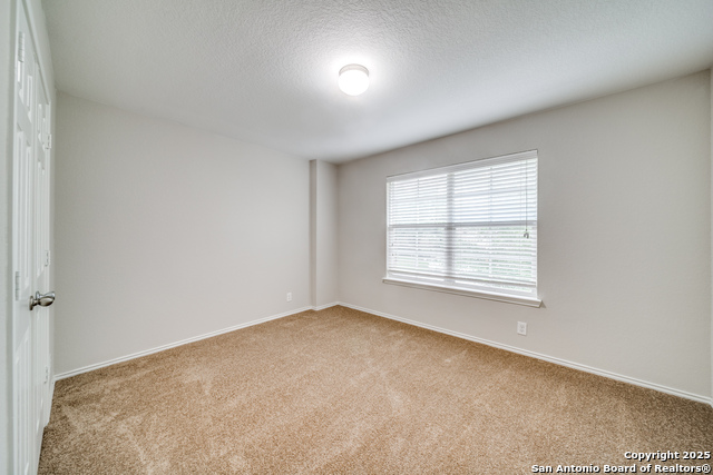 Image 19 of 26 For 221 Raleigh Dr