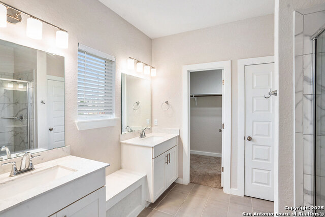Image 11 of 16 For 15062 Palm Desert