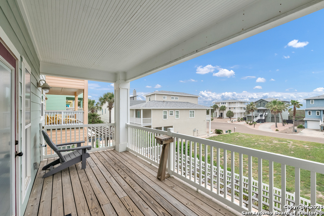 Listing photo id 16 for 2525 11th St S 49