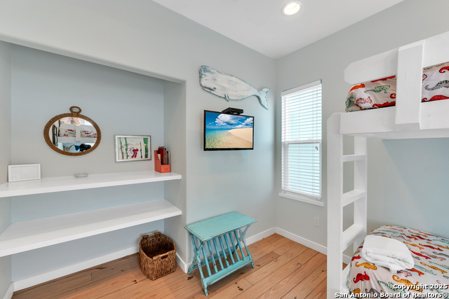 Listing photo id 21 for 2525 11th St S 49