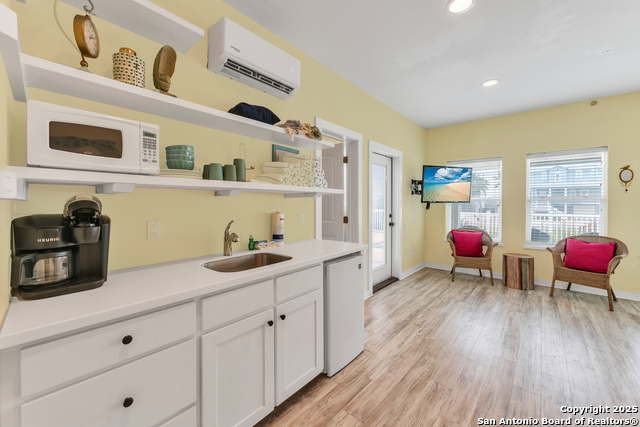 Listing photo id 32 for 2525 11th St S 49