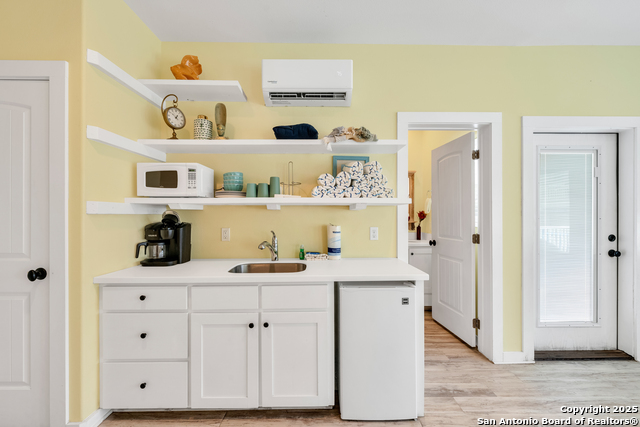 Listing photo id 33 for 2525 11th St S 49