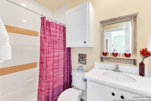 Listing photo id 36 for 2525 11th St S 49