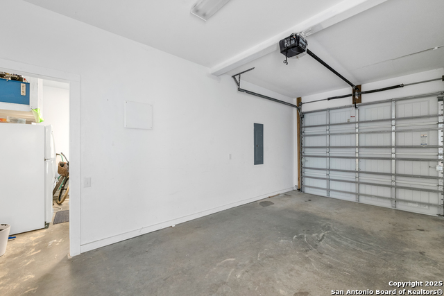 Listing photo id 38 for 2525 11th St S 49