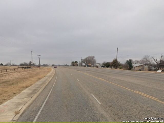 Listing photo id 2 for 2806 Us Highway 90