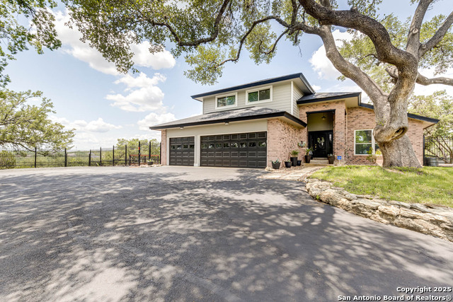 Image 2 of 36 For 28426 Quadrille Lane