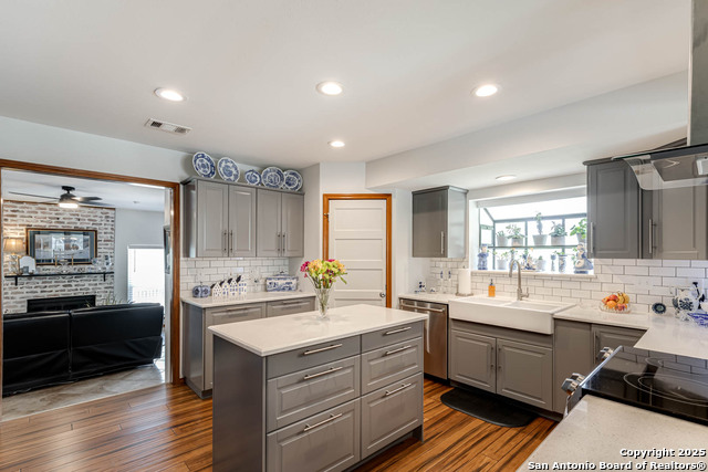 Image 8 of 36 For 28426 Quadrille Lane