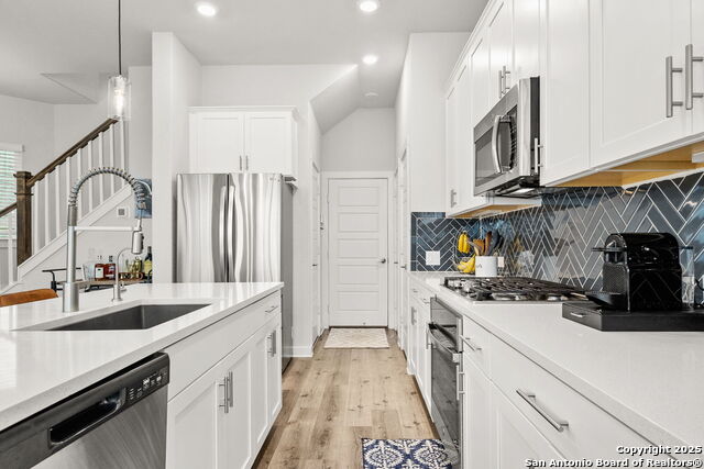 Image 13 of 27 For 5843 Whitby Road, Unit 33