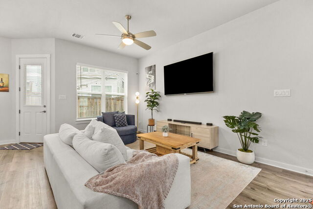 Image 6 of 27 For 5843 Whitby Road, Unit 33