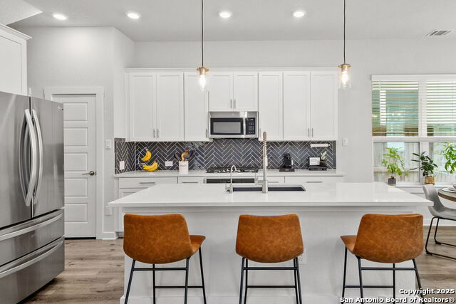 Image 9 of 27 For 5843 Whitby Road, Unit 33