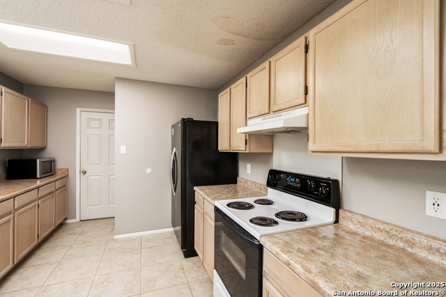 Image 20 of 26 For 9614 Fern Crest